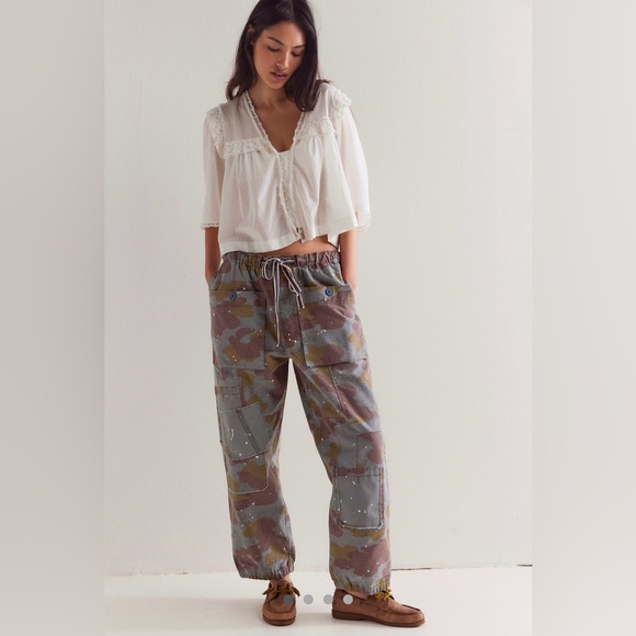 NWOT Retired Free People Pretty Rebel Camo Pants Size Medium